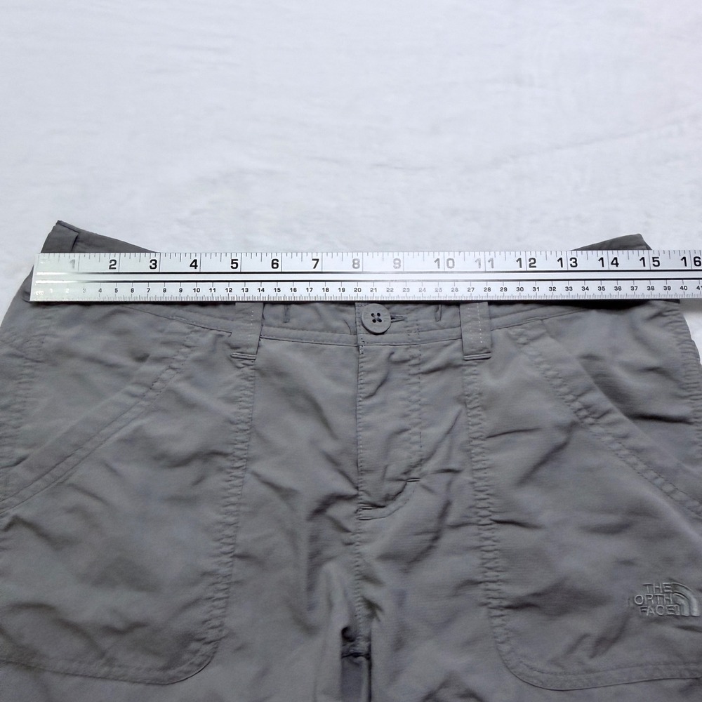 The North Face Shorts Hiking Cargo Gray Embroidered Logo Size 4 - Picture 6 of 9